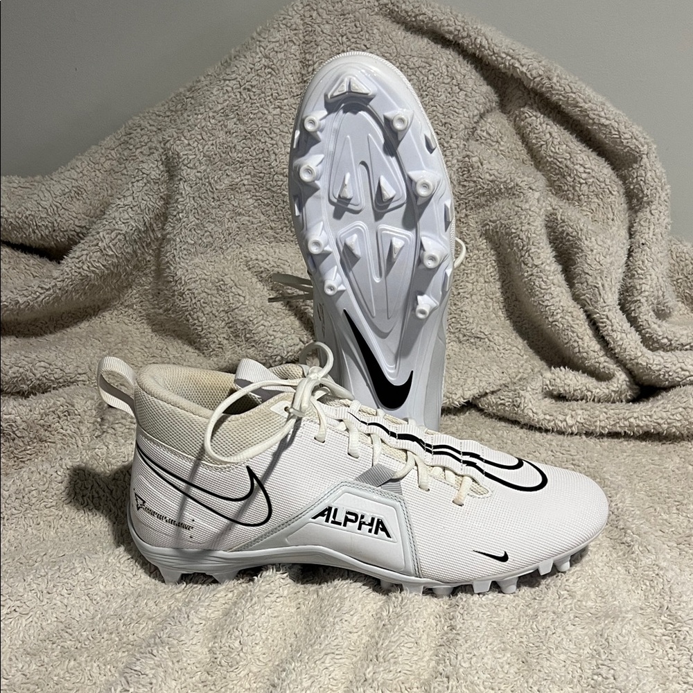 Nike Alpha Football Cleats (near mint condition!)